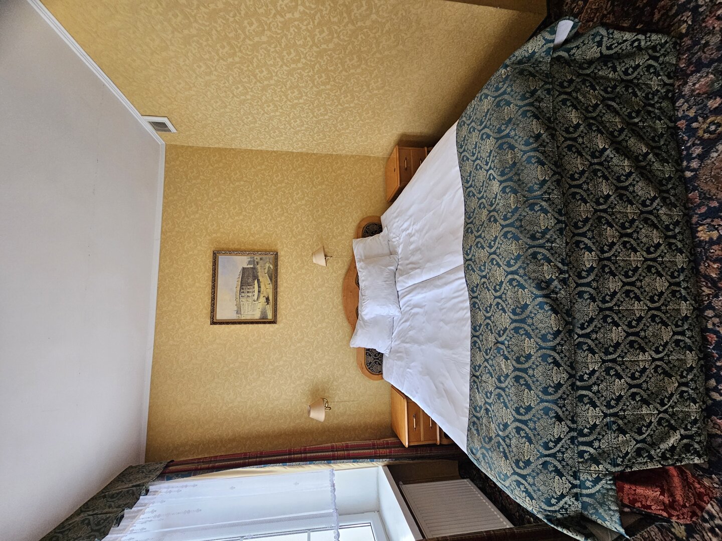 WARSZAWSKI HOLDING HOTELOWY SPÓŁKA Z OGRANICZONĄ ODPOWIEDZIALNOŚCIĄ - 4