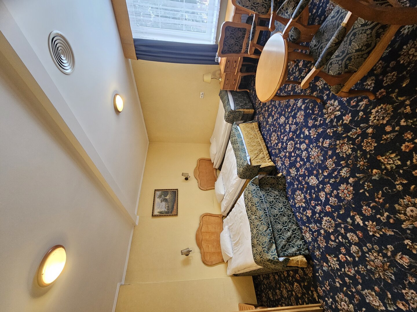 Pok&oacute;j Trzyosobowy